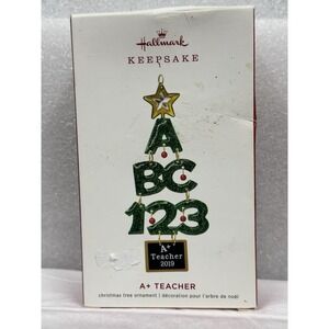 Hallmark A+ Teacher 2019 Christmas Ornament‎ New In Box Teacher Gift Christmas
